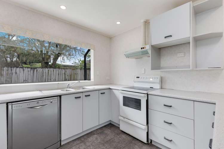 2/49 Shirley Avenue_3