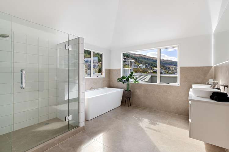 70 Hensman Road Queenstown_7