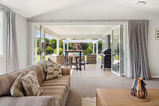 8 Pukatea Lane Kinloch_3