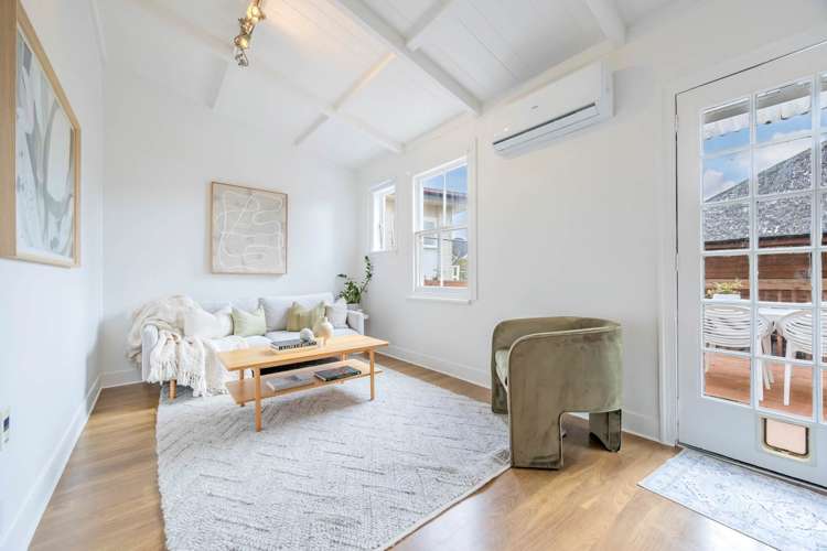 1/72 Gladstone Road Northcote_7