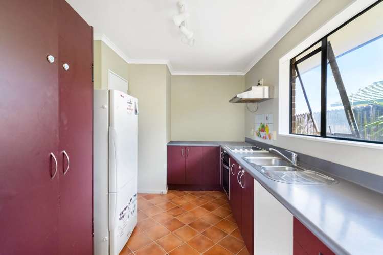 45 Robert Ross Place Manurewa_8