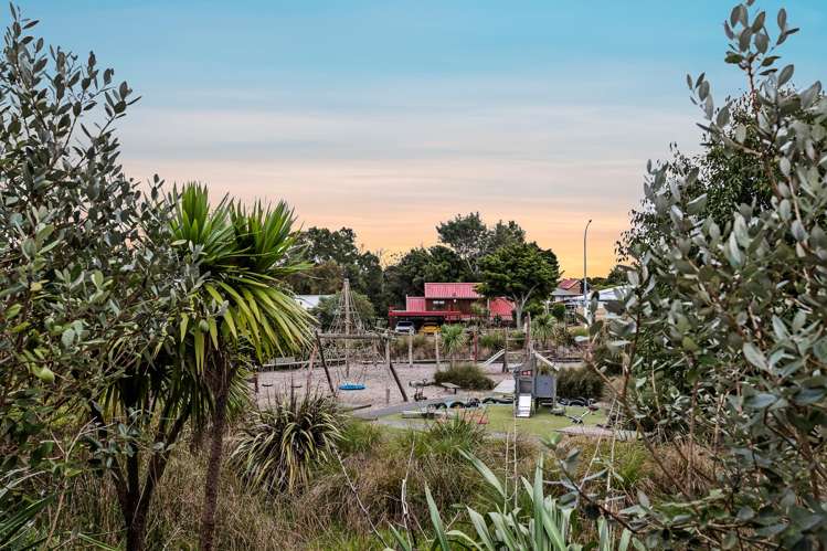 4 Matairangi Avenue Totara Heights_27