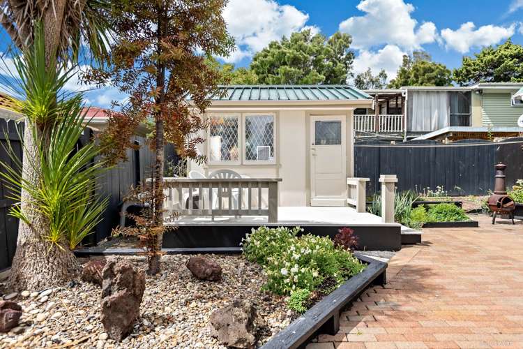 1 Newland Grove Henderson_14