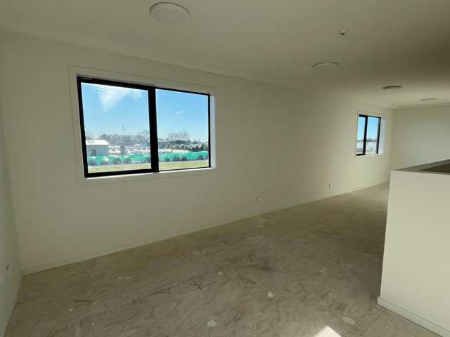 7/1 Lake Bryndwr Lane Burnside_2