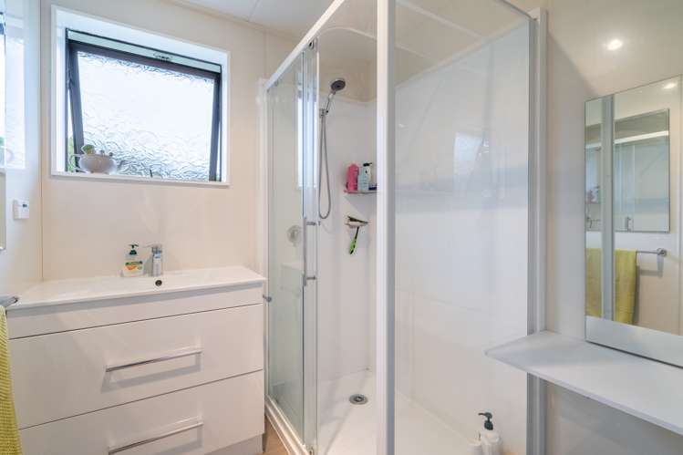 117 Oreti Road Otatara_14