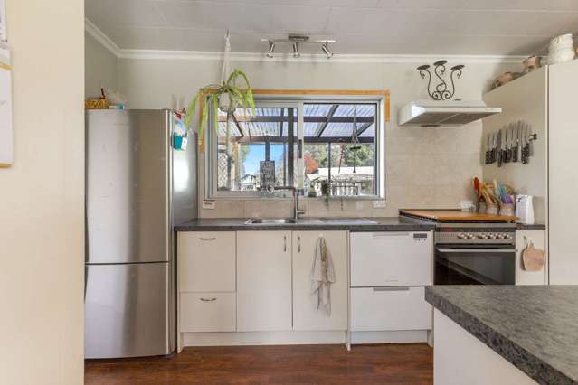 87 Pigeon Valley Road Wakefield_2