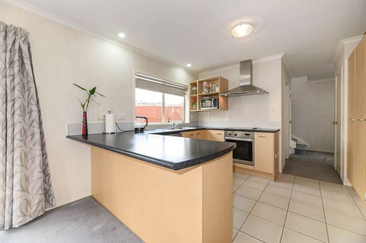 17 Stolford Crescent New Lynn_10