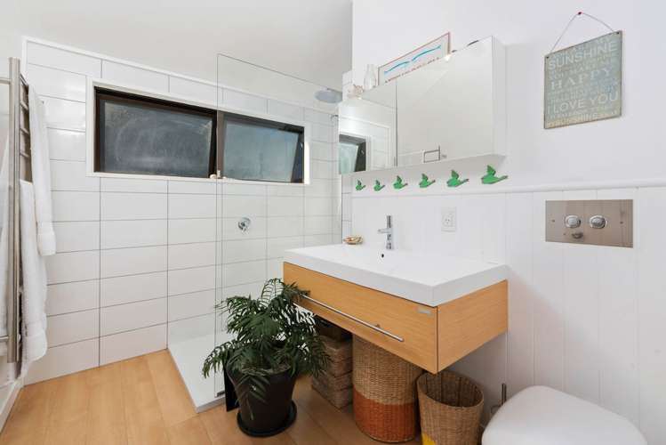 11b Mackinnon Terrace Fernhill/Sunshine Bay_13