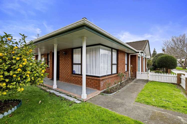 2/12 Birch Street Hutt Central_15