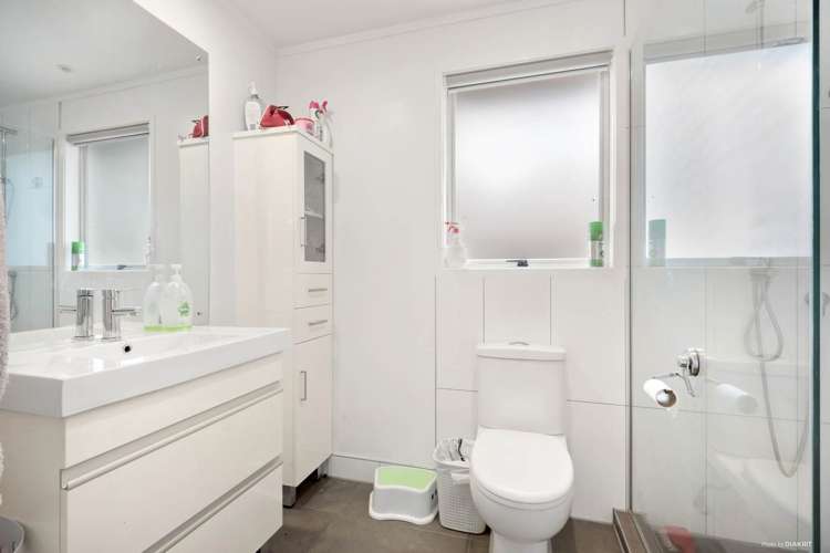 7 Taipari Road Te Atatu Peninsula_23