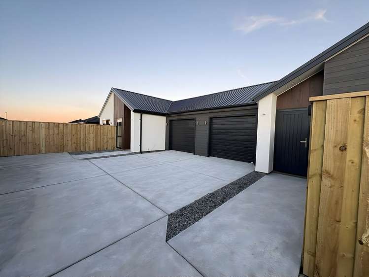 8 Dodd Road_0
