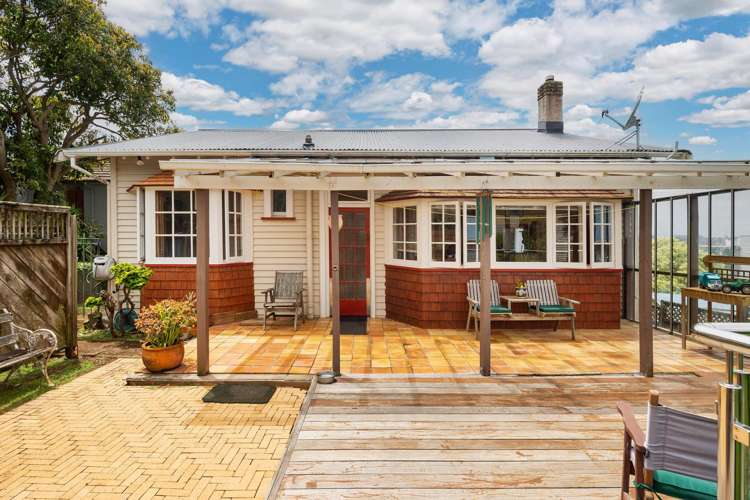 5 Ruarangi Road Mount Albert_2