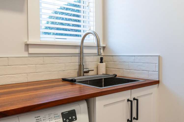 42 Naylor Street Hamilton East_21