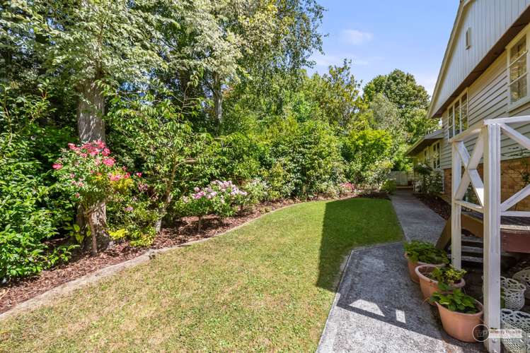 15 Harewood Grove Pinehaven_19