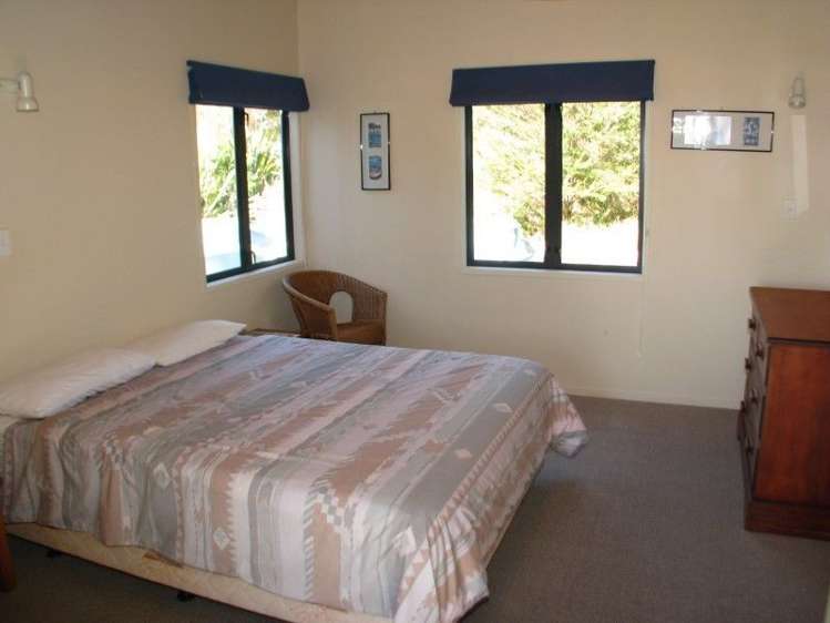 10 Logans Lane Kuaotunu_8