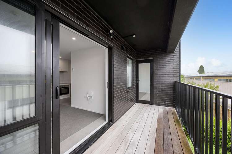 108/28C Eileen Newey Place Henderson_16