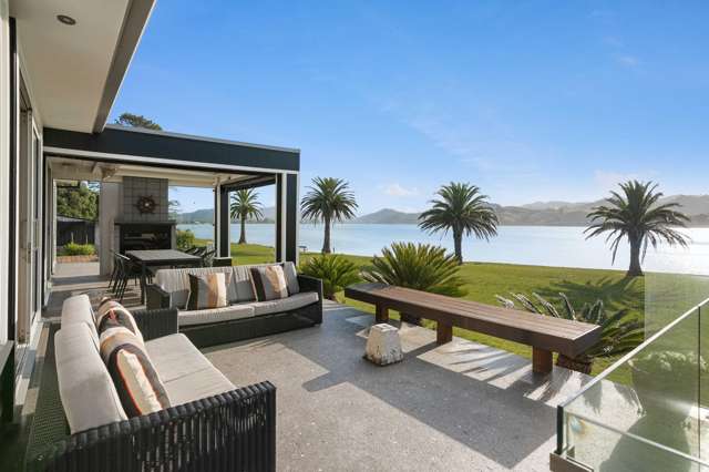 Waterfront - Cut Above the Rest!