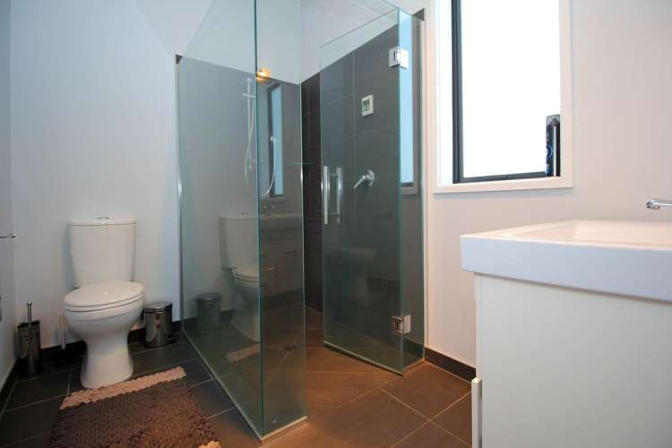 38 Hadley Wood Drive Wattle Downs_3