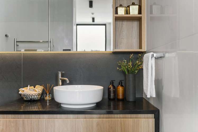 9/423-427 Beach Road Mairangi Bay_9