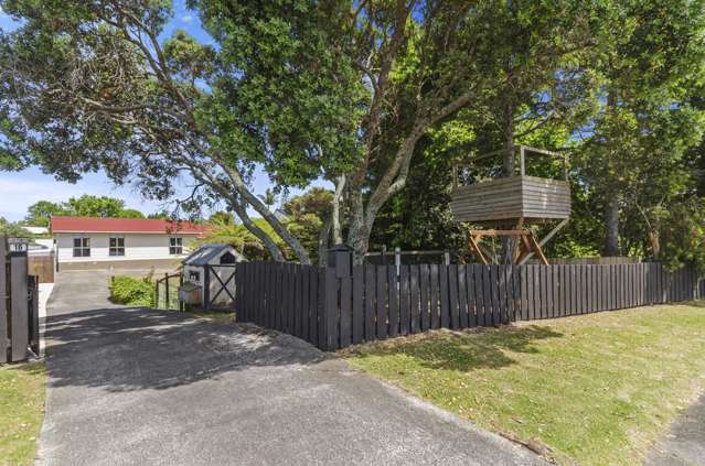 16 Dawnhaven Drive Te Atatu Peninsula_1