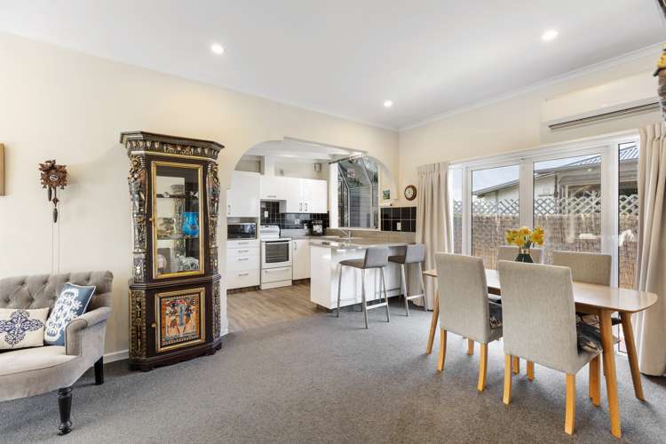 11 Koromiko Street Saint Martins_5