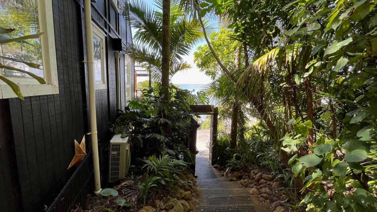102 Beach Road Onerahi_19