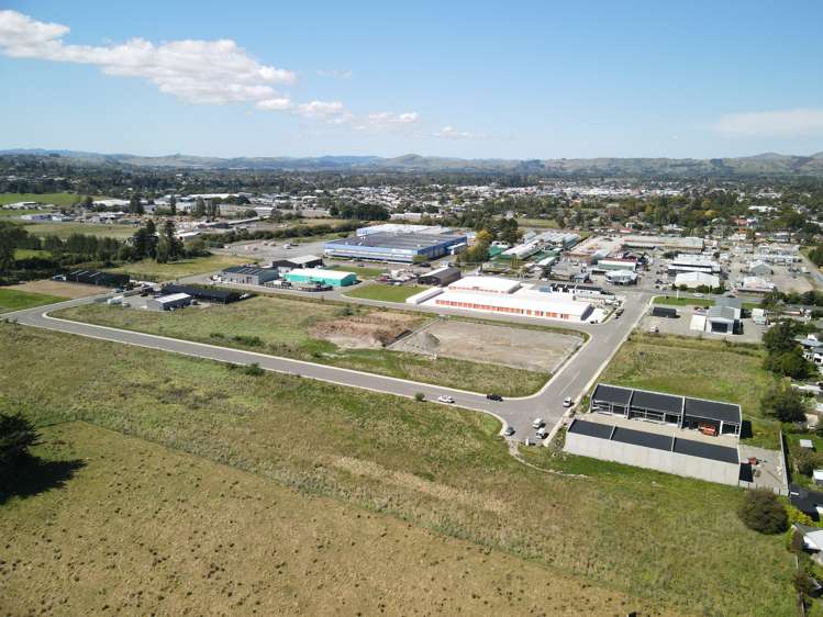 1 and 6/32 Thistle Avenue Masterton_9