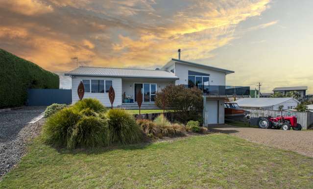 18 Robbie Street Foxton Beach_4