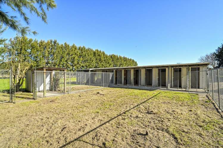 25 Stock Road Pakipaki_3