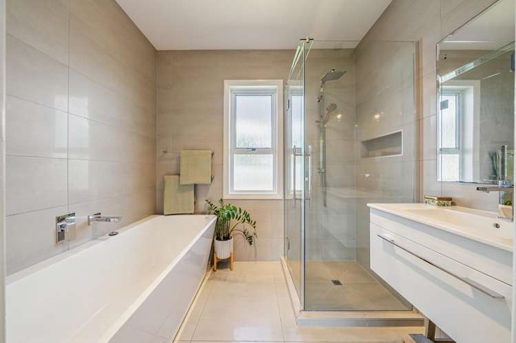 13 Te Puni Grove Elderslea_20