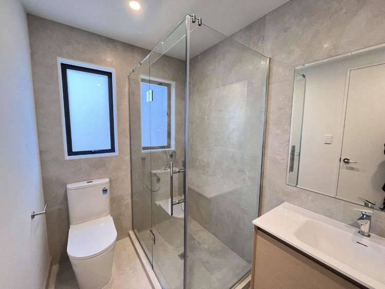 8 Irwin Lane Windsor Park_14