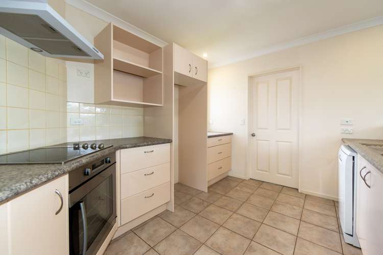 2b Forward Street Greenmeadows_10