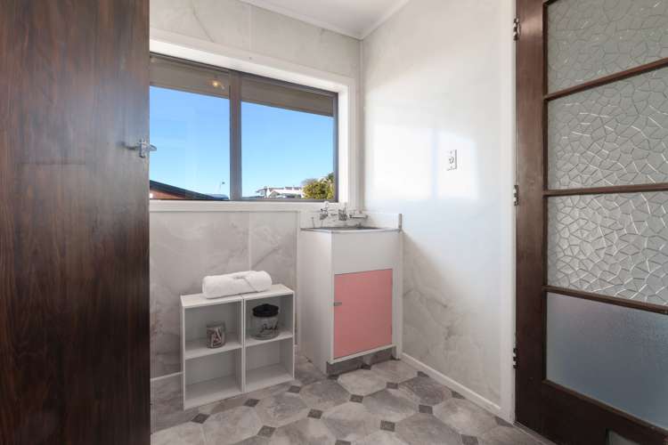 21b Seaview Road Otumoetai_16