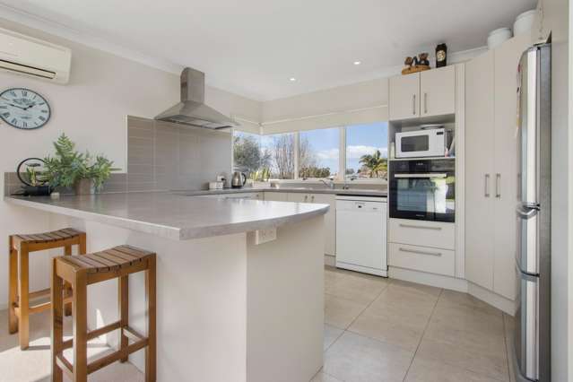 8 Uretara Drive Katikati_3
