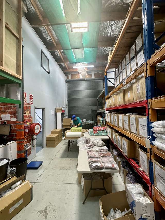 3/2 Westech Place Glen Eden_1