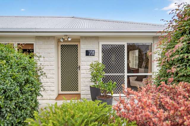 Downsize Without Compromise-Walk To Town