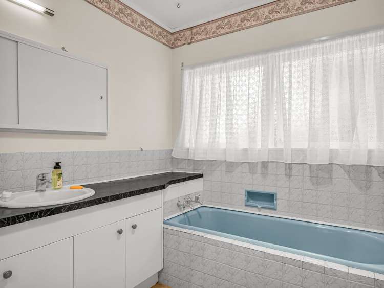 22 Magnolia Avenue Opaheke_13