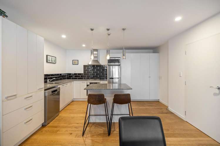 Unit 204 The Glebe, 1 Beetham Street Queenstown_5