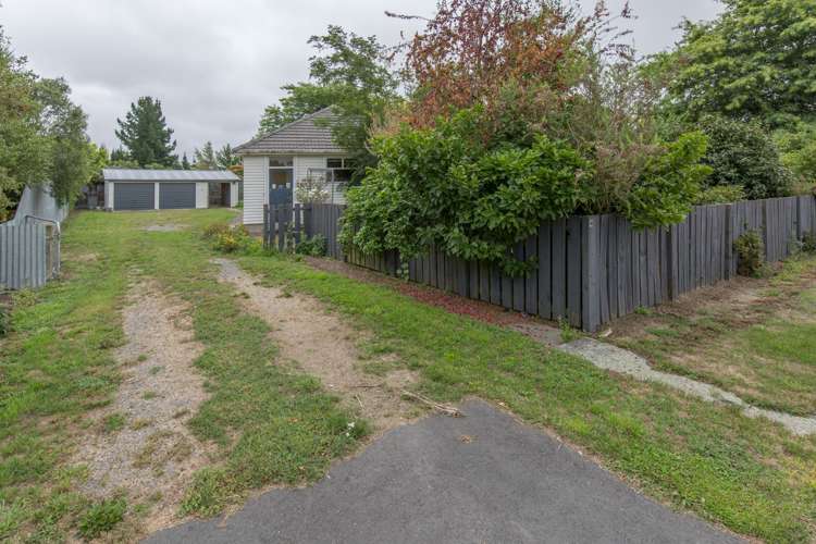 4 King Street Chertsey_20