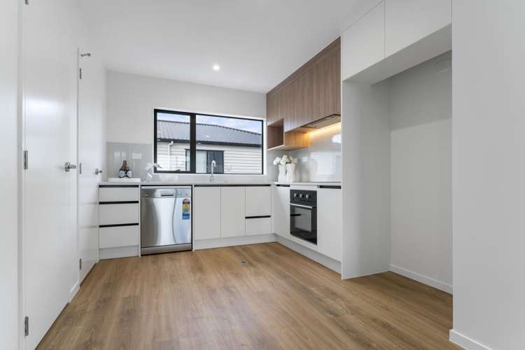 8/2 Hyde Street Manurewa_1