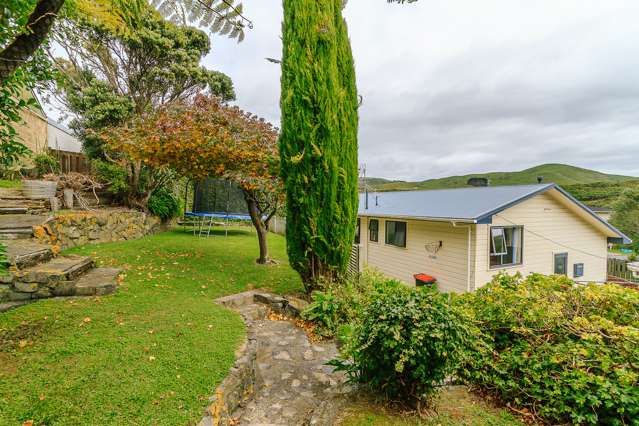 6 Otira Grove Kelson_2