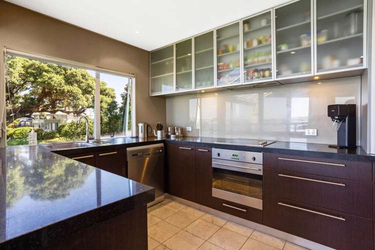 2/81 Sylvan Avenue Northcote_8