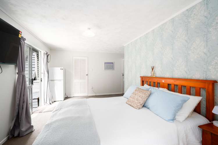 4 Rokewa Way Paparangi_16