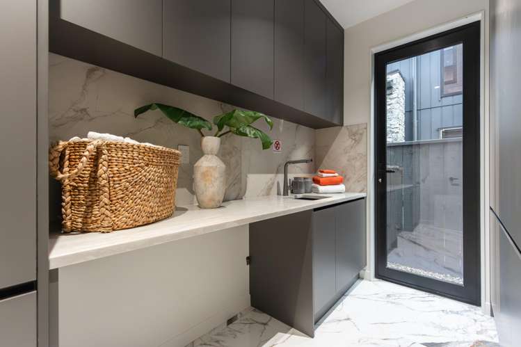 17 Humenga Place Long Bay_36