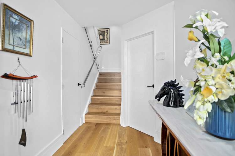 2/92 Churchill Road Murrays Bay_22