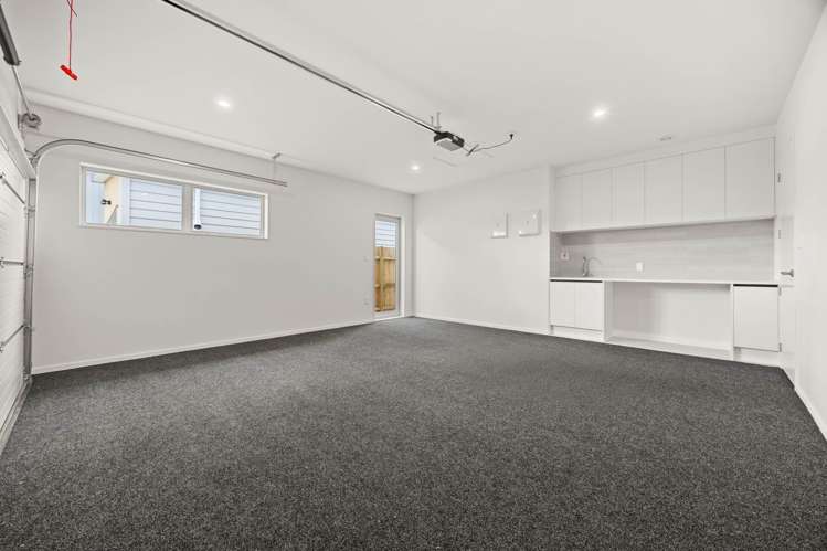 44 Furlough Road Opaheke_21