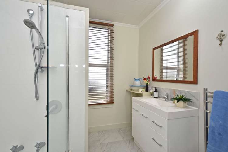 72 Palmerston Street Riverton_12