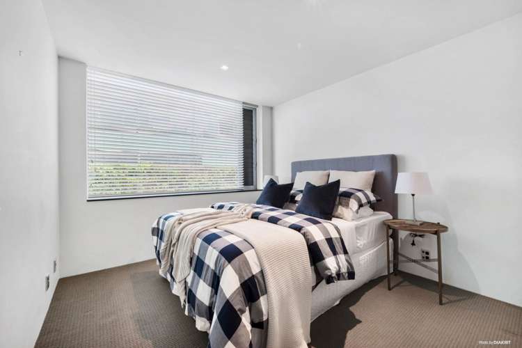 22a Beach Road Castor Bay_16