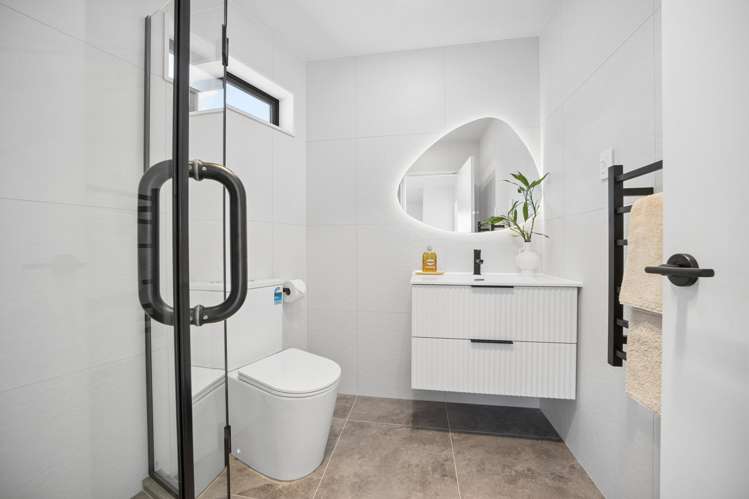 12A Karo Place Glendene_12