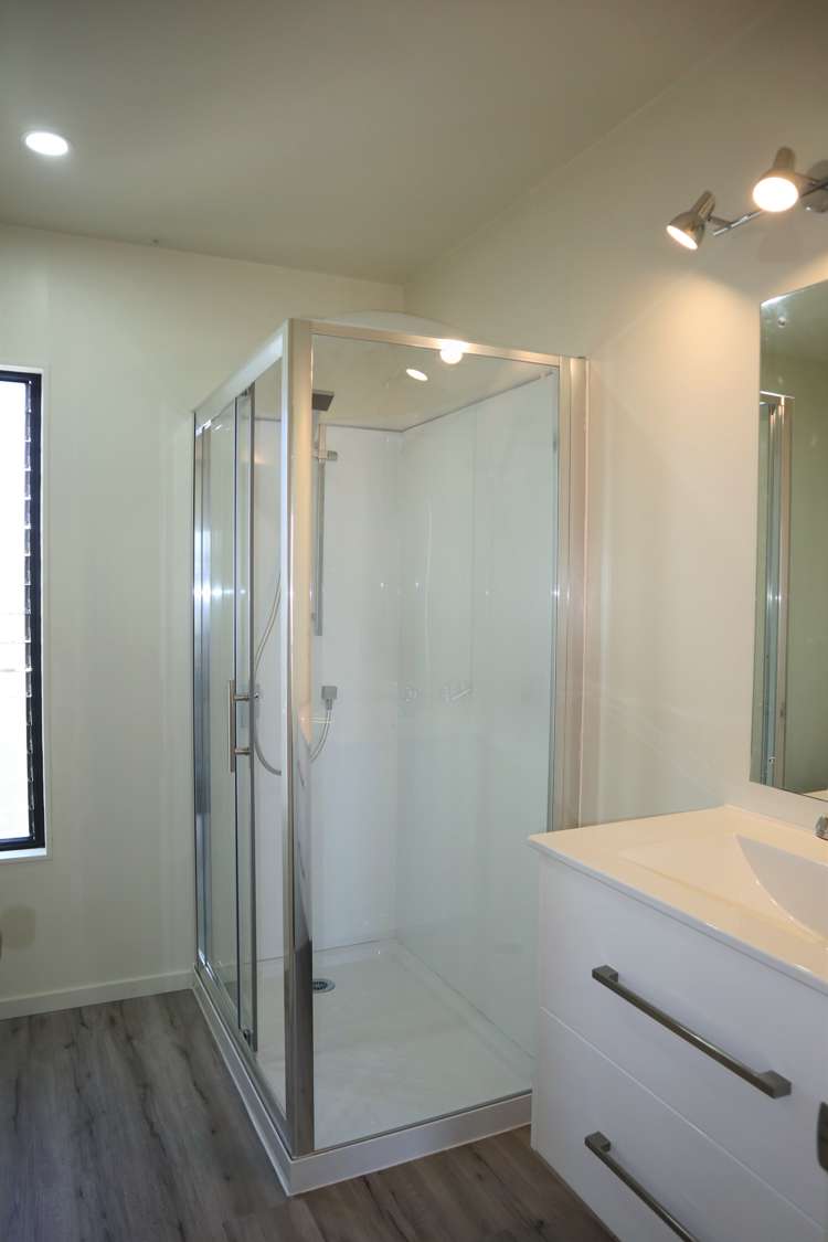 2/12 Ambrico Place New Lynn_3